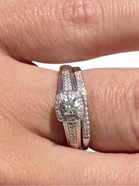 1/4 Cttw Real Diamond Halo Bridal Set SK9 Silver | Size 7